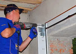 Trust Garage Door North Las Vegas, NV 702-721-9964 - repair-side